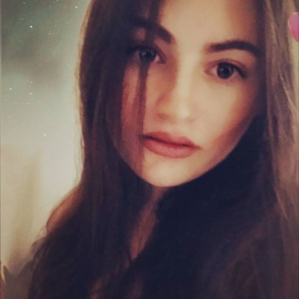 Meet your Posher, Alexandra
